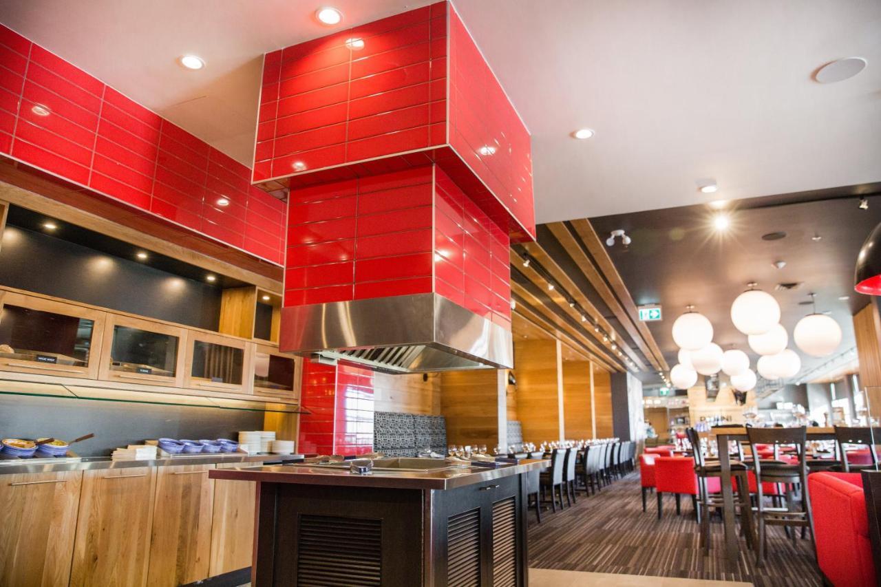 Holiday Inn Hotel & Suites Calgary South - Conference Ctr By Ihg Buitenkant foto