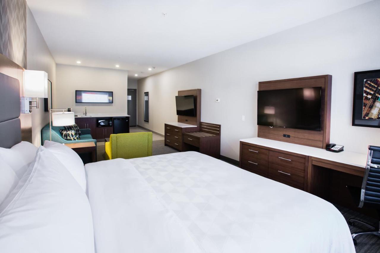 Holiday Inn Hotel & Suites Calgary South - Conference Ctr By Ihg Buitenkant foto