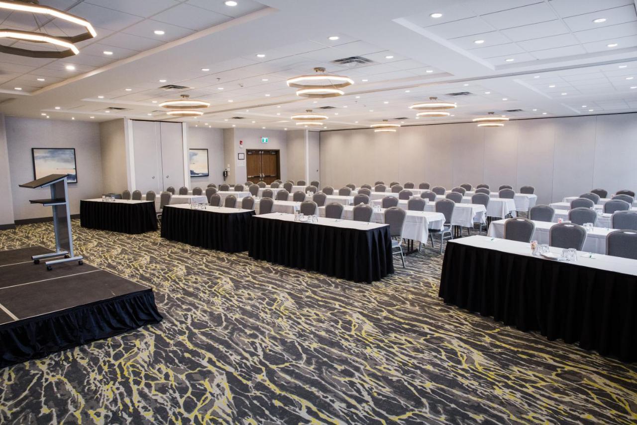 Holiday Inn Hotel & Suites Calgary South - Conference Ctr By Ihg Buitenkant foto